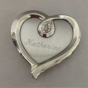 Things Remembered LIKE NEW engraved "Katherine" heart shaped compact mirror